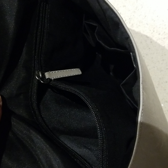 Calvin Klein Unisex shoulder/crossbody messenger bad NWOTS grey and black - Picture 5 of 8